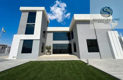 Villa - 4 Bedrooms - 6 Bathrooms for rent in Wadi Alshabak - Dubai