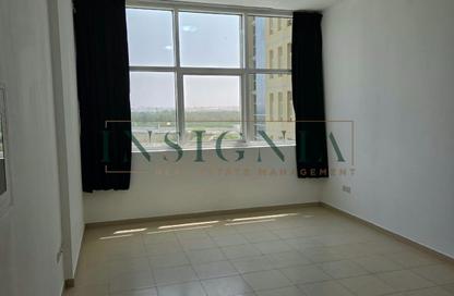 Apartment - Studio - 1 Bathroom for rent in Silicon Gates 4 - Silicon Gates - Dubai Silicon Oasis - Dubai
