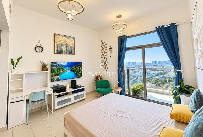 MODERN LIVING | FULLY FURNISHED | BILLS INCLUDED photo 2