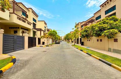Villa - 5 Bedrooms - 7 Bathrooms for rent in Hills Abu Dhabi - Al Maqtaa - Abu Dhabi
