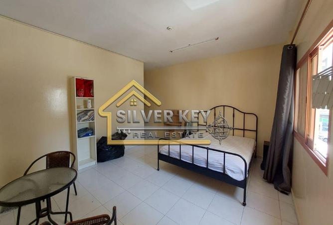 73842502 - Property Image 2