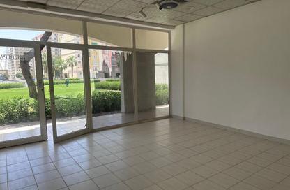 Shop - Studio - 1 Bathroom for rent in Building X26 - England Cluster - International City - Dubai