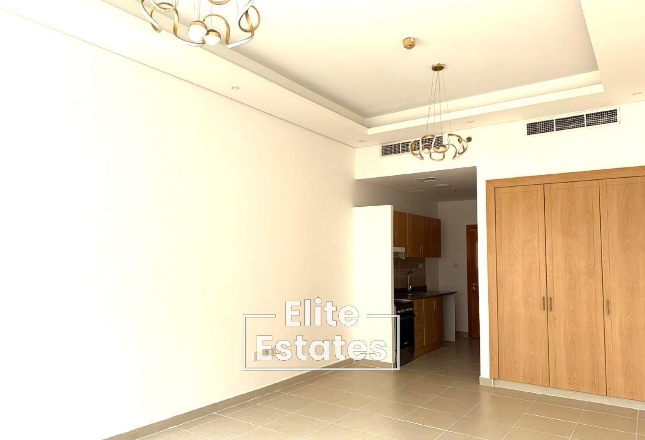 1 Month Rent Free | Shared Pool & Gym | Vacant photo 8