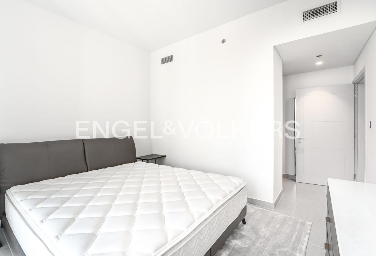 Upgraded & Premium | Boulevard & Opera View photo 9