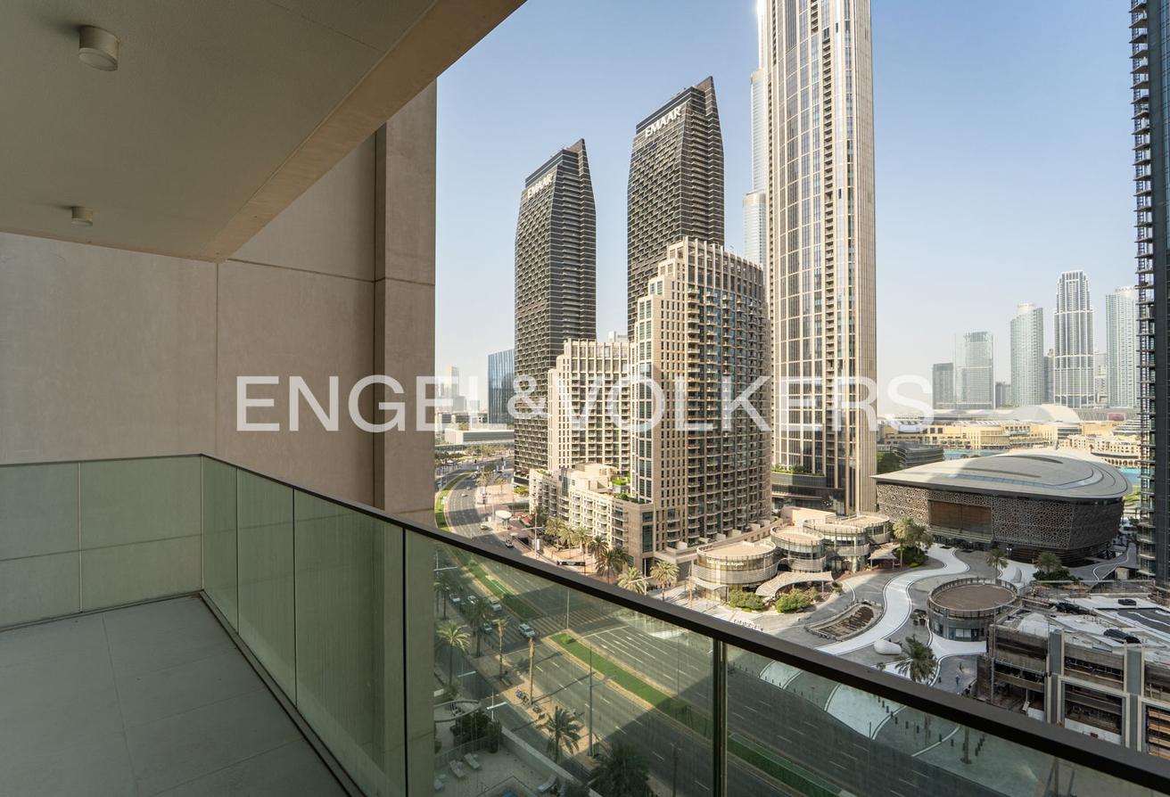 Upgraded & Premium | Boulevard & Opera View photo 14