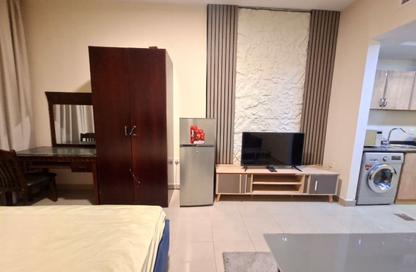 Apartment - Studio - 1 Bathroom for rent in Al Majaz 3 - Al Majaz - Sharjah
