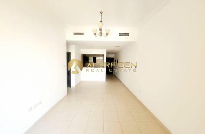 Apartment - 1 Bedroom - 1 Bathroom for rent in Mazaya 2 - Queue Point - Liwan - Dubai