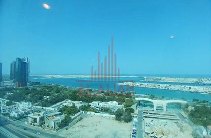 Apartment - 3 - 4 for rent in Corniche Tower - Corniche Road - Abu Dhabi