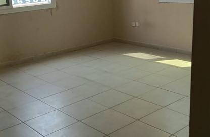 Apartment - 2 Bedrooms - 2 Bathrooms for rent in Al Qulaya'ah - Al Sharq - Sharjah Apartment - 2 Bedrooms - 2 Bathrooms for rent in Al Qulaya'ah - Al Sharq - Sharjah