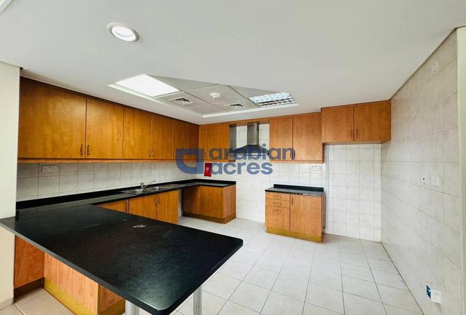 77802563 - Property Image 3