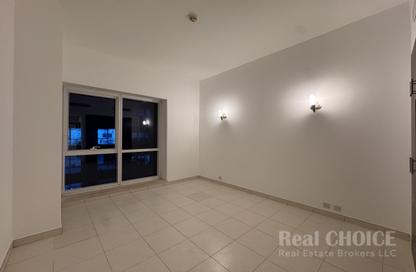 Apartment - 2 Bedrooms - 3 Bathrooms for rent in Latifa Tower - Sheikh Zayed Road - Dubai