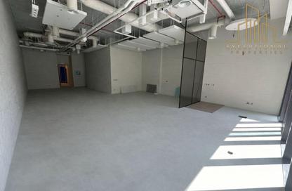 Office Space - Studio - 1 Bathroom for rent in SOL Bay - Business Bay - Dubai