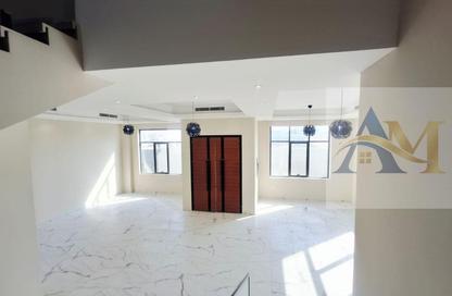 Villa - 4 - 5 for rent in Al Hooshi Villas - Hoshi - Al Badie - Sharjah Villa - 4 - 5 for rent in Al Hooshi Villas - Hoshi - Al Badie - Sharjah