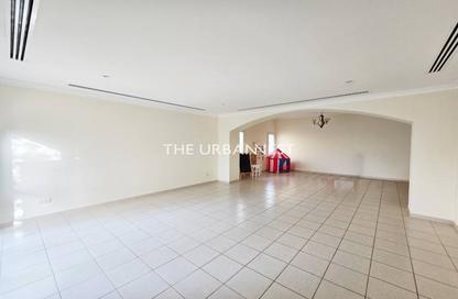 Villa - 4 Bedrooms - 4 Bathrooms for rent in Meadows 6 - Meadows - Dubai