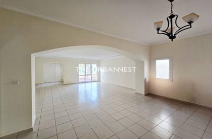 Villa - 4 Bedrooms - 4 Bathrooms for rent in Meadows 6 - Meadows - Dubai