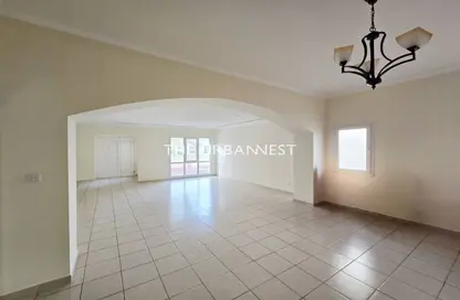 Villa - 4 Bedrooms - 4 Bathrooms for rent in Meadows 6 - Meadows - Dubai