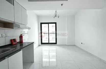 Apartment - 1 Bathroom for rent in Bnh Twin Tower - Al Furjan - Dubai Apartment - 1 Bathroom for rent in Bnh Twin Tower - Al Furjan - Dubai