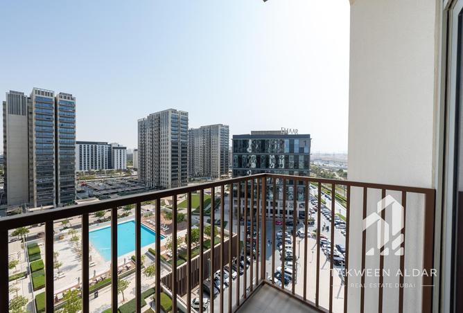 Fully Furnished | Vacant | Modern Living photo 2