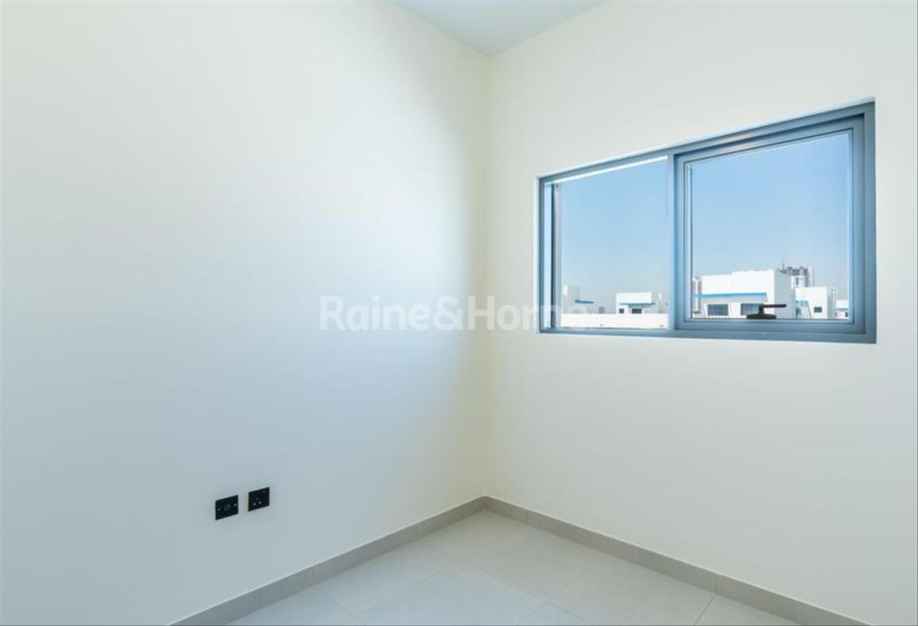 1 MONTH Free 5BR Middle Corner unit L-shape garden photo 30