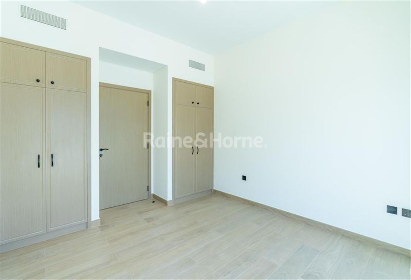 1 MONTH Free 5BR Middle Corner unit L-shape garden photo 26