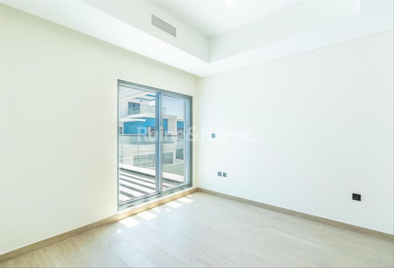 1 MONTH Free 5BR Middle Corner unit L-shape garden photo 21