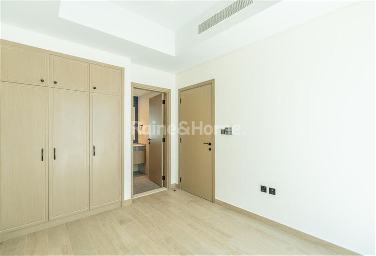 1 MONTH Free 5BR Middle Corner unit L-shape garden photo 18