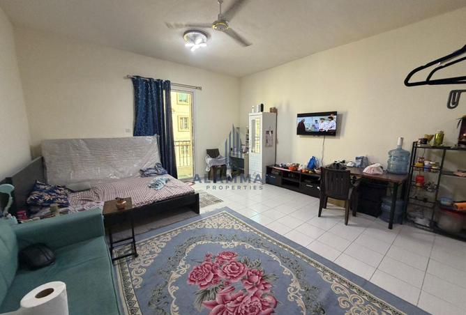 With Balcony | Spacious Studio | 1 Parking