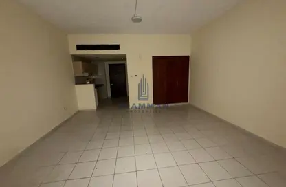 Apartment - 1 Bathroom for rent in Building L07 - Greece Cluster - International City - Dubai