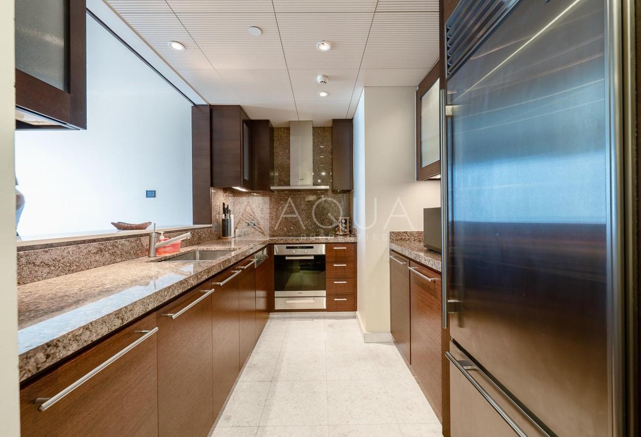 Fully Furnished | Fountain View | High Floor photo 7
