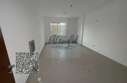 شقة - غرفة نوم - 1 حمام للايجار في برج جلفار التجاري - ابراج جلفار - النخيل - رأس الخيمة