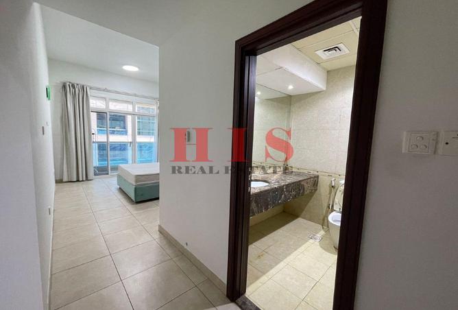 128814000 - Property Image 3