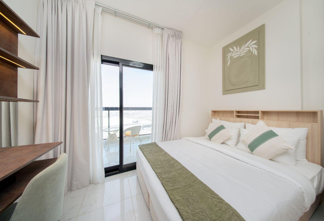 Modern Studio Near Metro | Pool, Gym & Expo Access photo 8