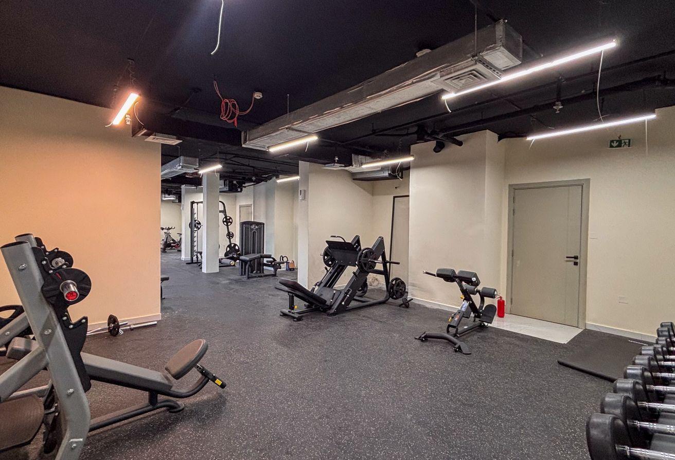 Modern Studio Near Metro | Pool, Gym & Expo Access photo 24