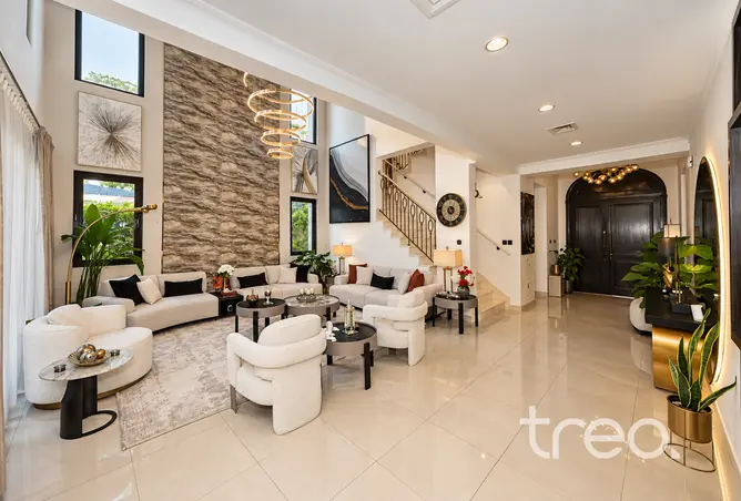 160078611 - Property Image 2
