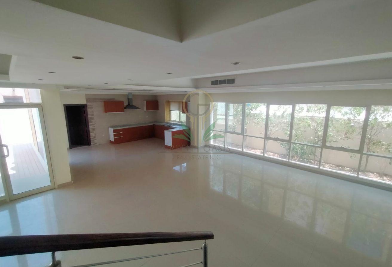 Elegant 5BR Villa Perfect For Beach Lovers | Pool photo 2