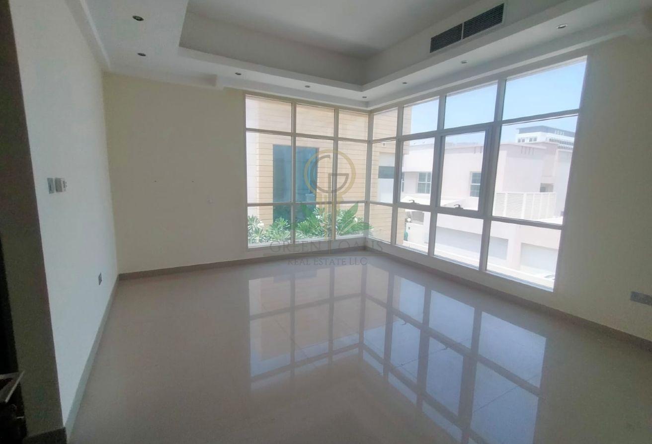 Elegant 5BR Villa Perfect For Beach Lovers | Pool photo 8