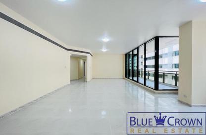 Apartment - 3 Bedrooms - 4 Bathrooms for rent in Golden Sands 7 - Al Mankhool - Bur Dubai - Dubai