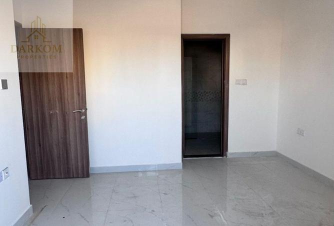 57390869 - Property Image 3