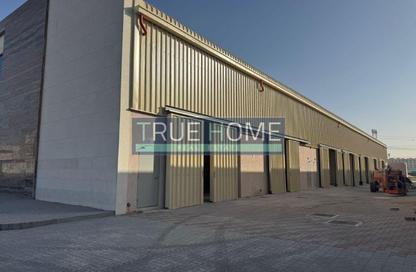 Warehouse - Studio - 1 Bathroom for rent in Al Sajaa - Sharjah