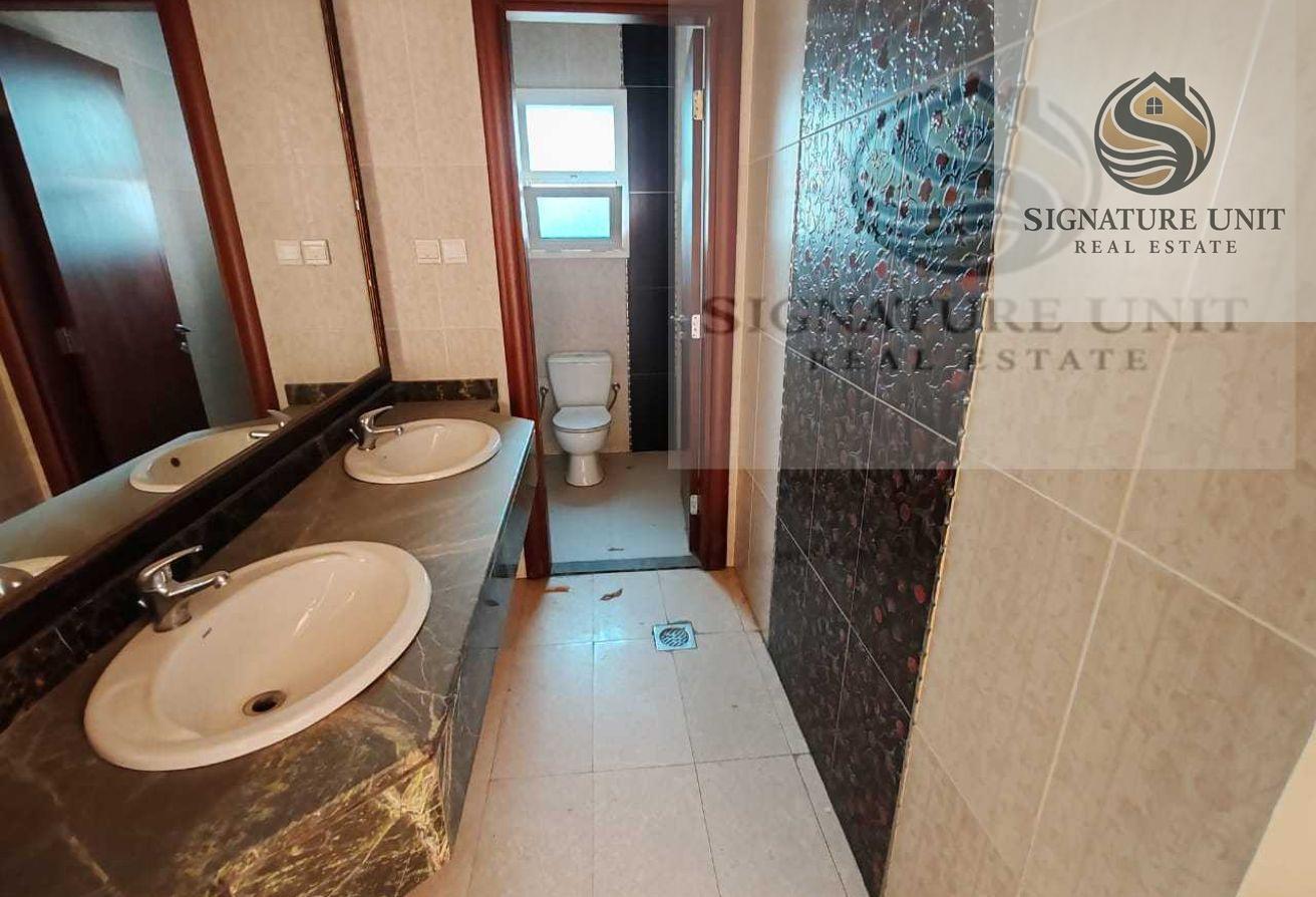 Renovated | 5BR Villa | Garden | Great Location photo 12