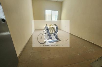 Labor Camp - Studio - 7+ Bathrooms for rent in Al Jurf Industrial 3 - Al Jurf Industrial - Ajman Labor Camp - Studio - 7+ Bathrooms for rent in Al Jurf Industrial 3 - Al Jurf Industrial - Ajman