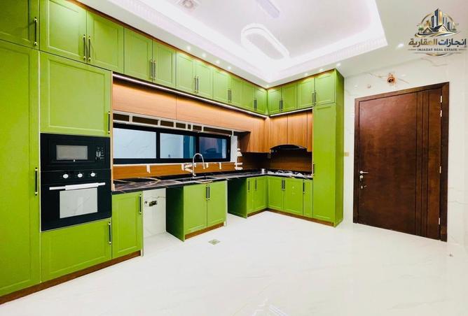 72304796 - Property Image 3