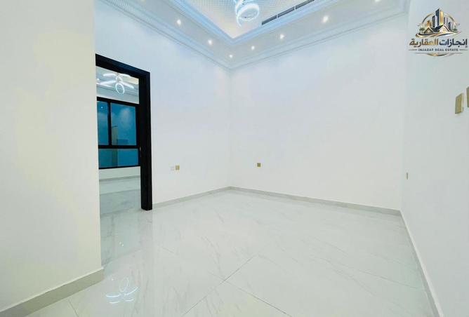 72304796 - Property Image 2