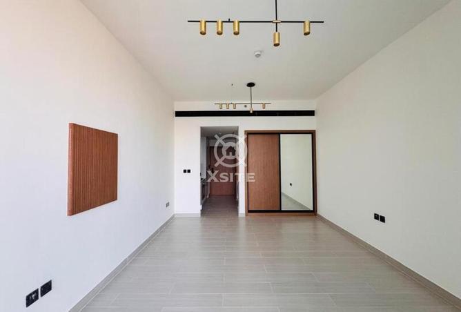 83673929 - Property Main Image