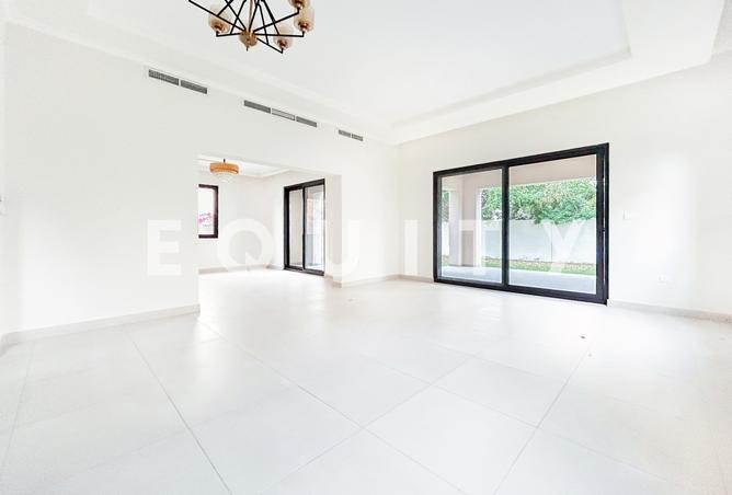 124266801 - Property Image 2
