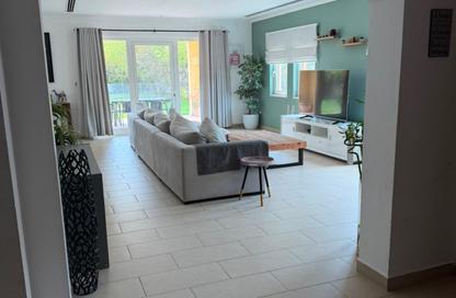 Villa - 3 Bedrooms - 4 Bathrooms for rent in District 7 - Jumeirah Park - Dubai