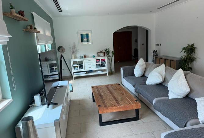 136090888 - Property Image 2
