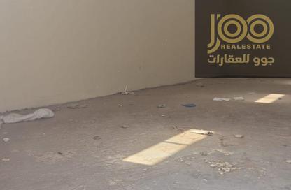 Warehouse - Studio for rent in Umm Al Thuoob - Umm Al Quwain