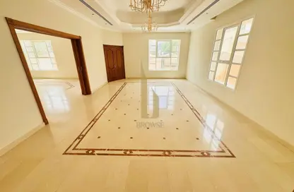 Villa - 5 Bedrooms - 5 Bathrooms for rent in Jumeirah 2 Villas - Jumeirah 2 - Jumeirah - Dubai