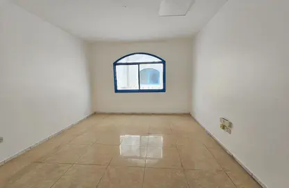 شقة - 1 حمام للايجار في الوحدة - الشارقة